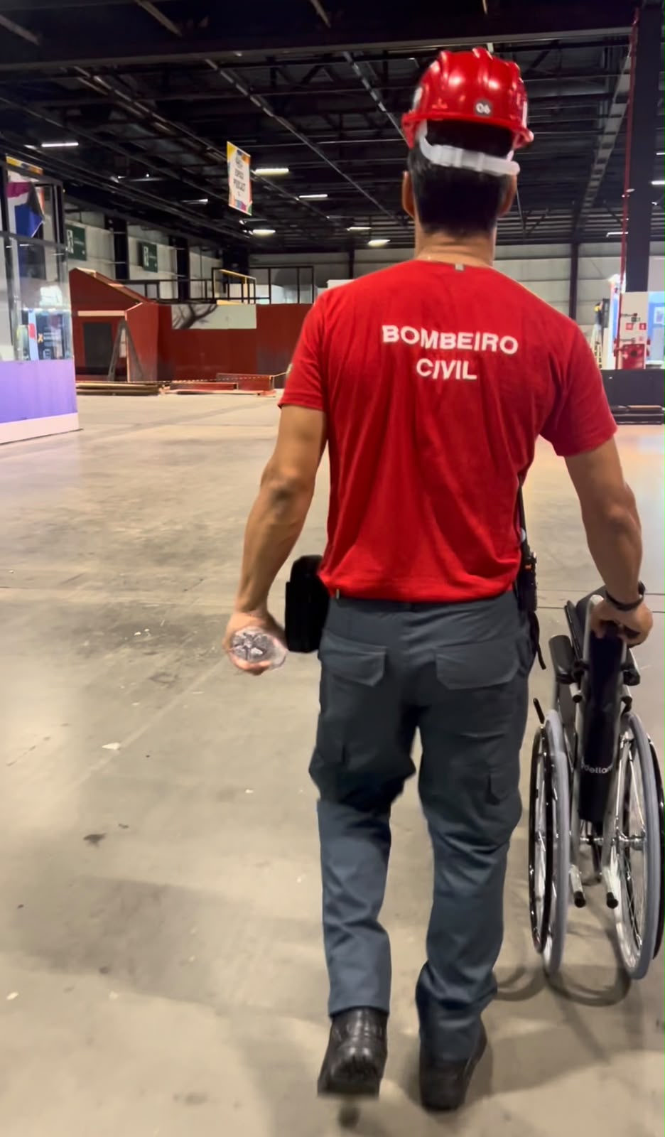 Bombeiro civil da C4 Serviços em evento